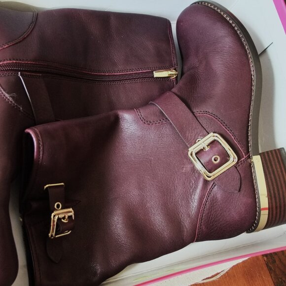 NEW Vince Camuto leather boots size 10 in beautiful burgundy - Picture 2 of 11